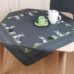 Kit Nappe à broder Lapins et Oeufs de Pâques - Vervaco