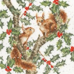 Sous les Branches de Houx - Kit Point de Croix Noël - Bothy Threads