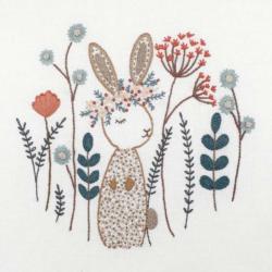 Célestine la Lapine - Kit broderie traditionnelle - Un Chat dans l'Aiguille